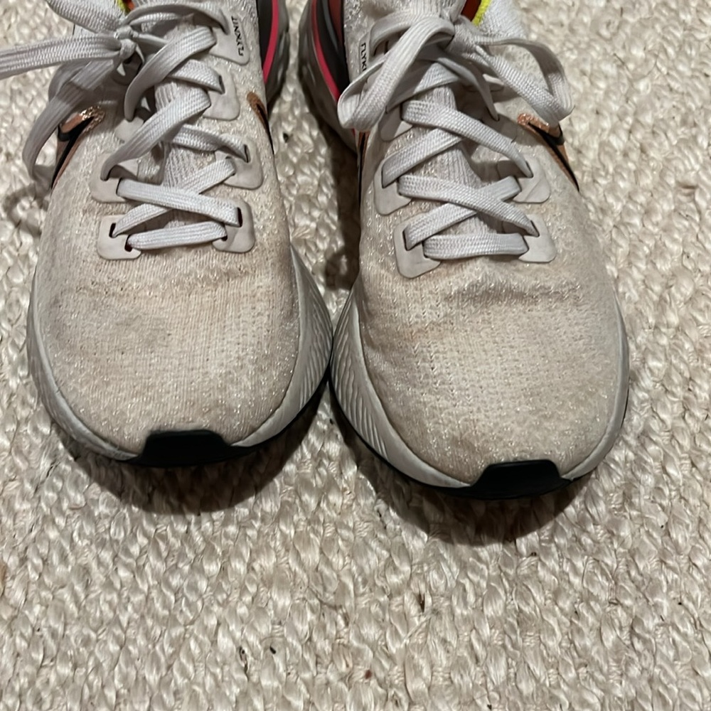 Nike Flyknit I finity React Running Shoe - Picture 7 of 9